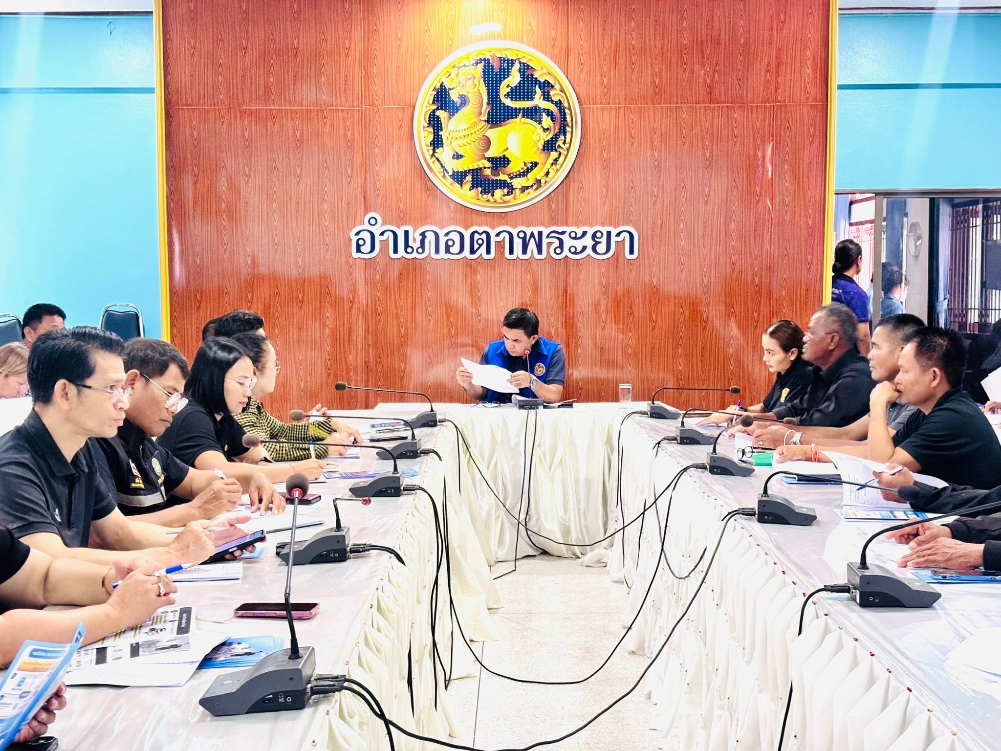 พัฒนาการอำเภอตาพระยา ร่วมประชุมคณะกรรมการบริหารงานอำเภอ (กบอ.) ขับเคลื่อนโครงการลงทะเบียนบัตรสวัสดิการแห่งรัฐ ปี 2569